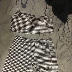 matching set (leggings & crop top) from dollskill